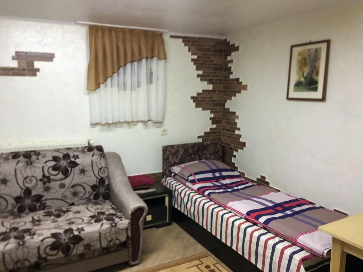 Hotel Rafinad Lviv Exterior photo